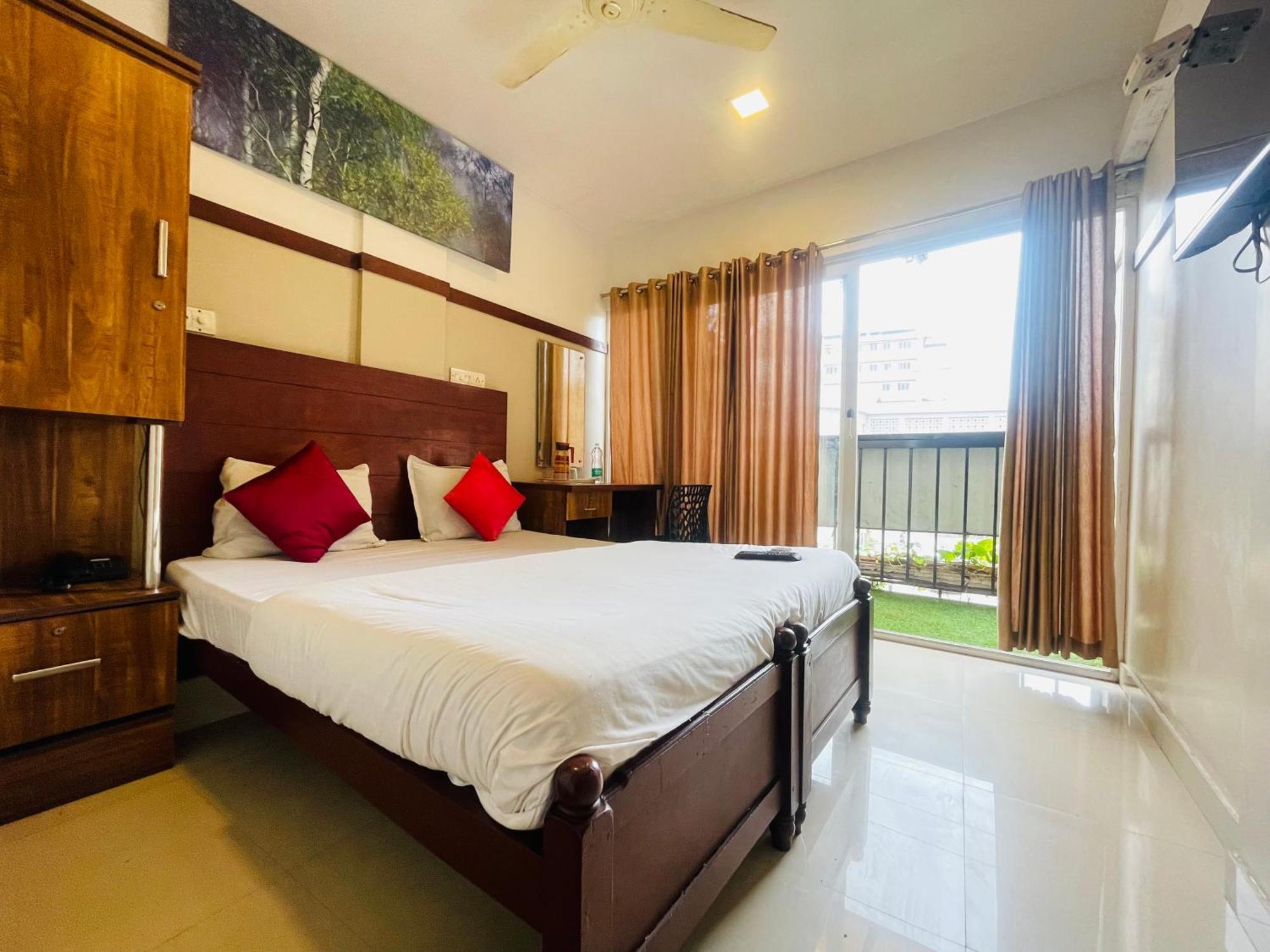Rio Rooms Mims Calicut Exterior photo