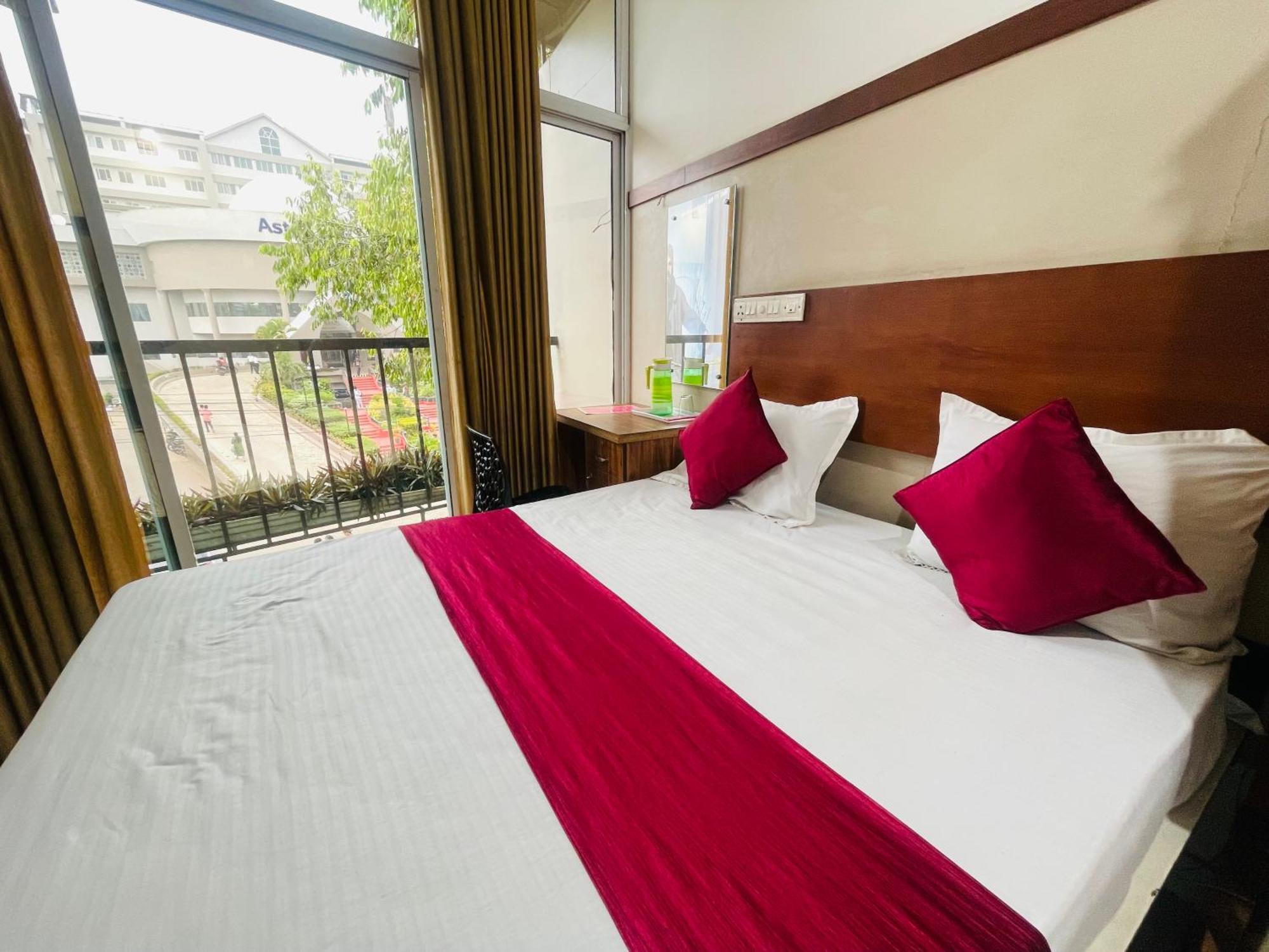 Rio Rooms Mims Calicut Exterior photo